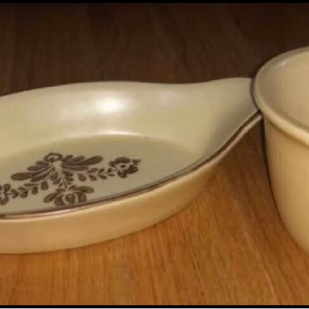 Pfaltzgraff Set 8 oz. Au Gratin Dish and 6oz Sauce Cup Stoneware Made In USA